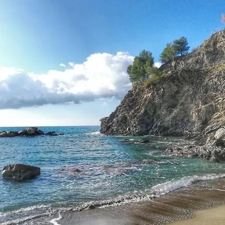Casa Nausicaa A Pochi Passi Dal Mare Con Posto Auto Riservato דירה *
